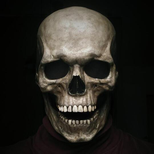 Full head skull mask/helmet with movable jaw