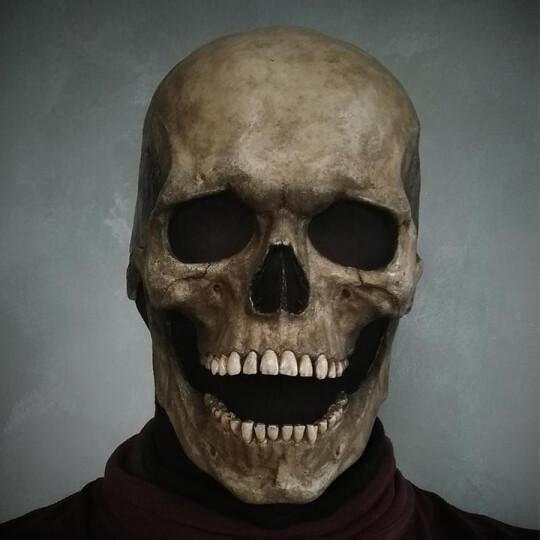 Full head skull mask/helmet with movable jaw