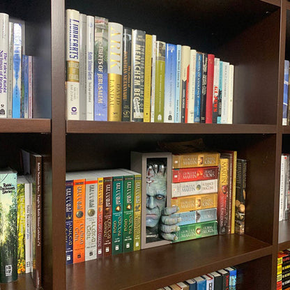 Peeping On The Bookshelf Booknook